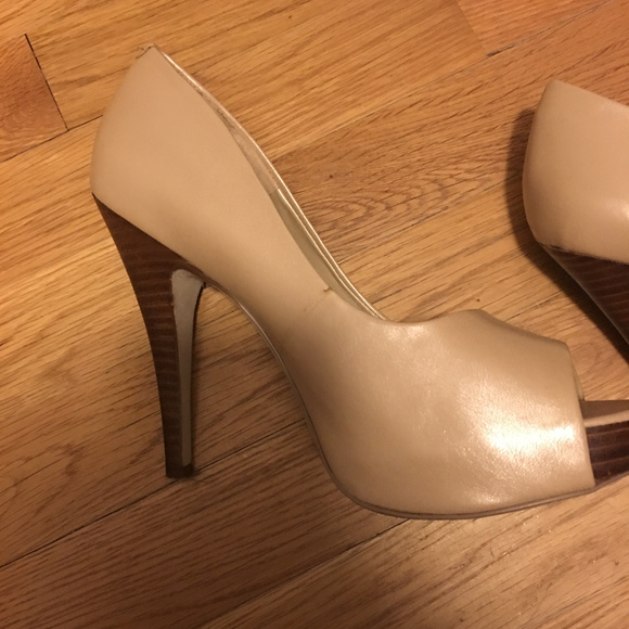 Jessica Simpson Leather Peep Toe Heel - Picture 6 of 7